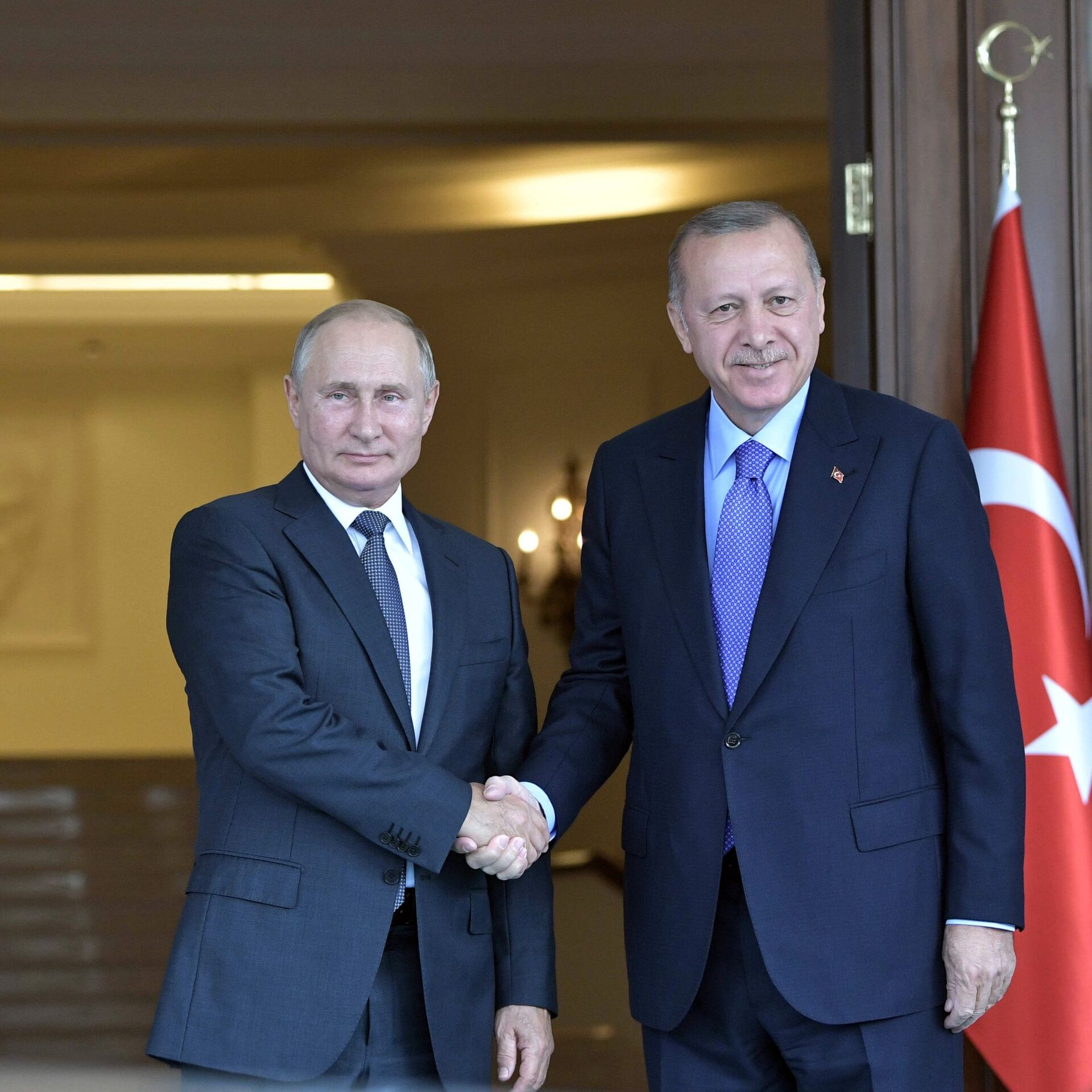 Путин и Эрдоган обсудили российско-турецкие отношения