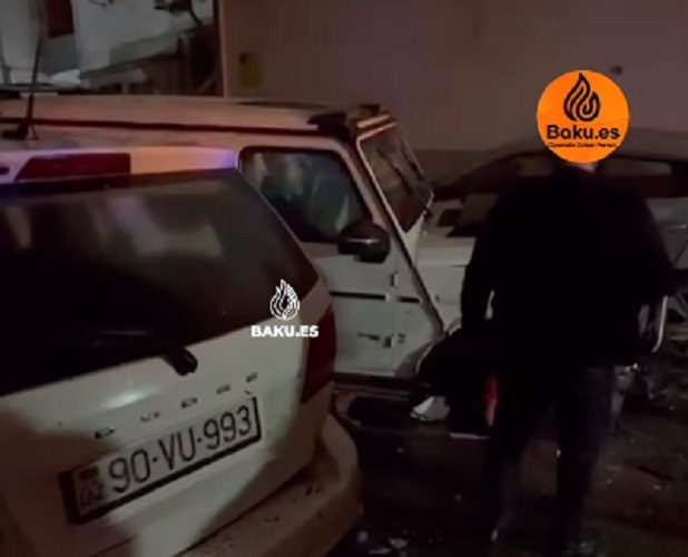 В Баку Galendewagen протаранил 6 автомобилей - ВИДЕО