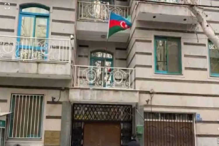 СМИ: Азербайджан в ближайшее время возобновит работу своего посольства в Тегеране