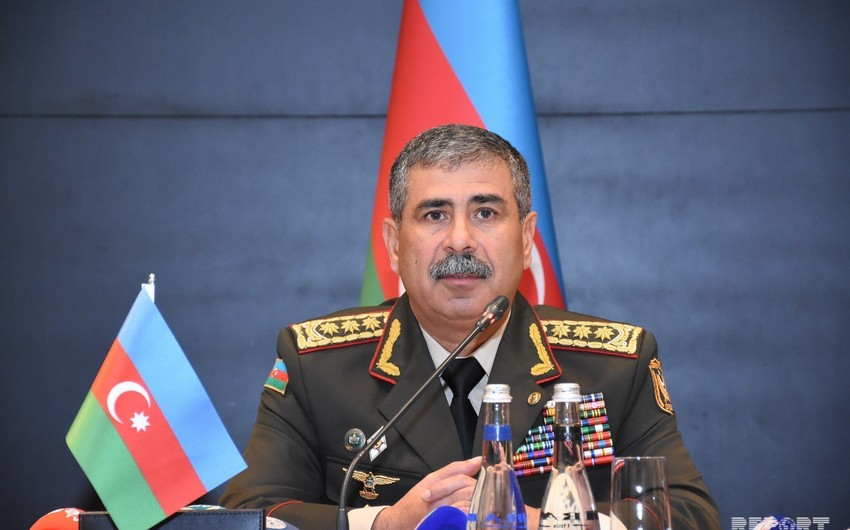 Министр обороны поручил повысить интенсивность практических занятий в воинских частях
