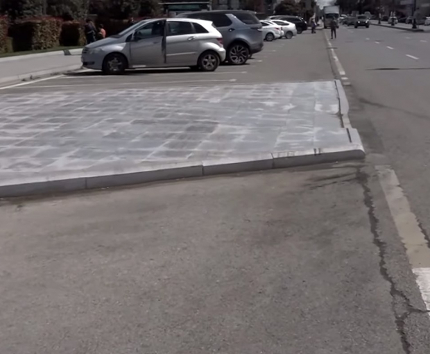Почему на проезжей части в Баку создано искусственное ограждение? - ЗАЯВЛЕНИЕ + ВИДЕО