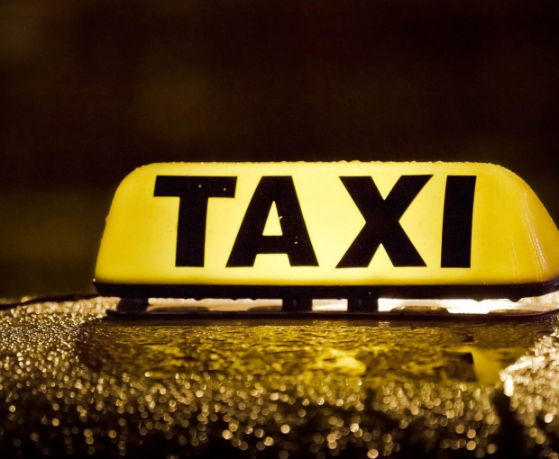 Жители Баку неоднозначно отреагировали на решение о размещении в такси камер - ВИДЕО