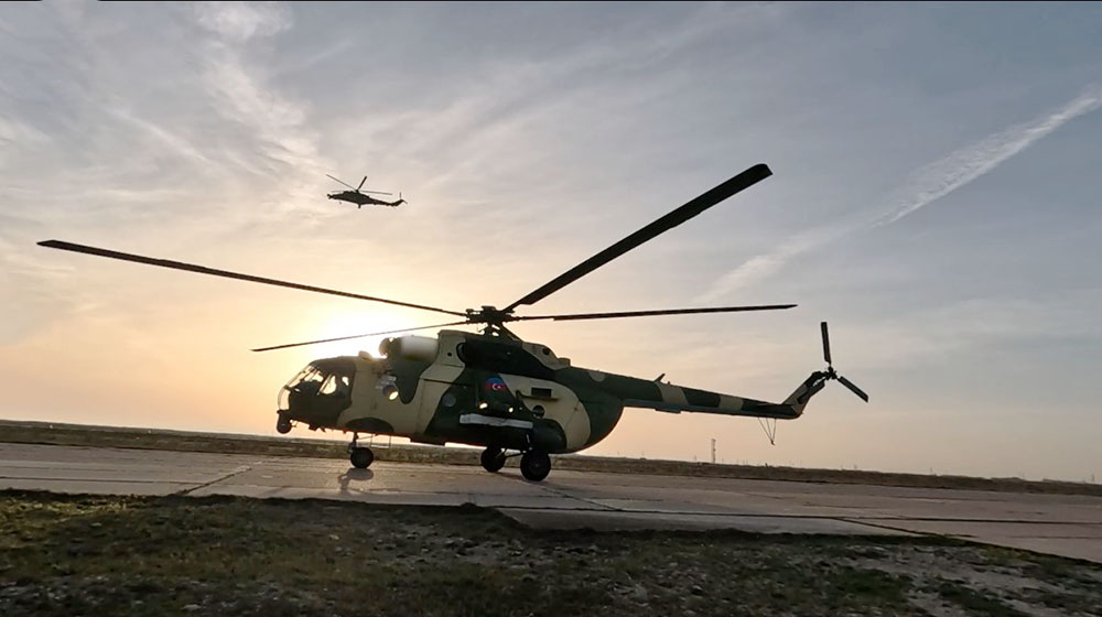 Военные летчики Азербайджана успешно выполнили учебно-тренировочные полеты - ВИДЕО