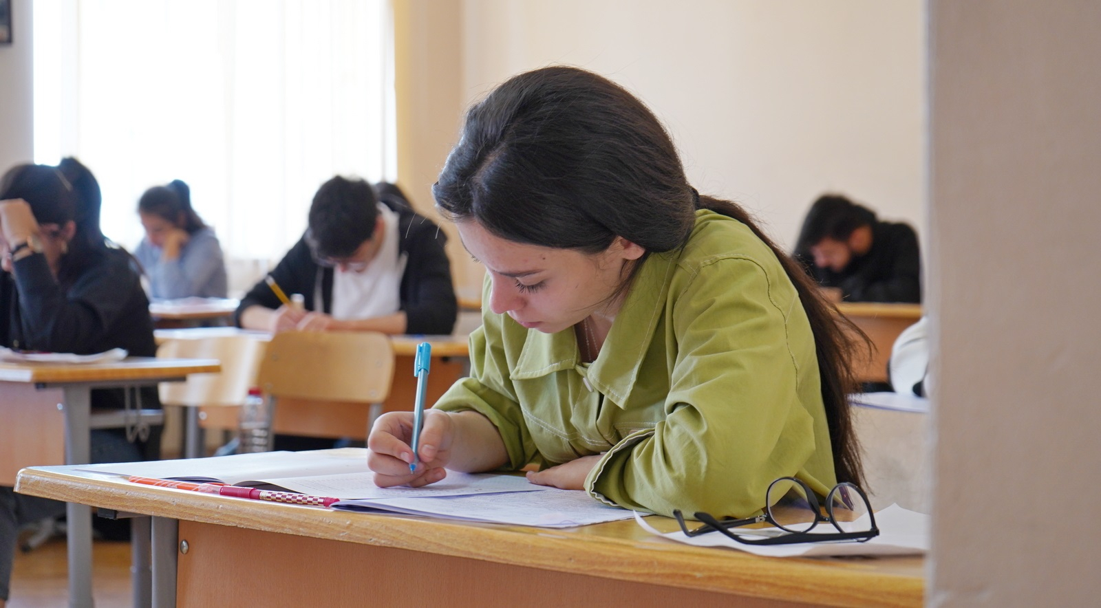 В Азербайджане свыше 46 000 учащихся сдадут выпускной экзамен