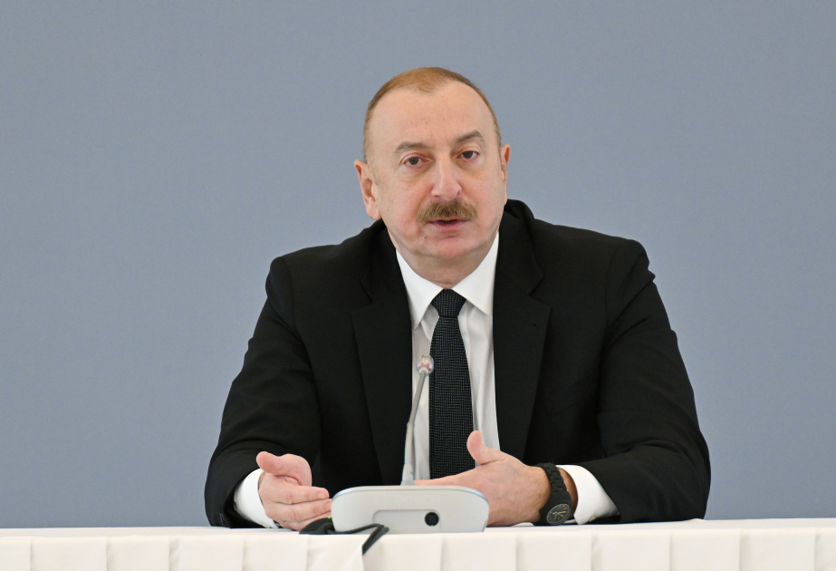 Президент Азербайджана: Мир еще долгие годы будет нуждаться в ископаемых источниках энергии