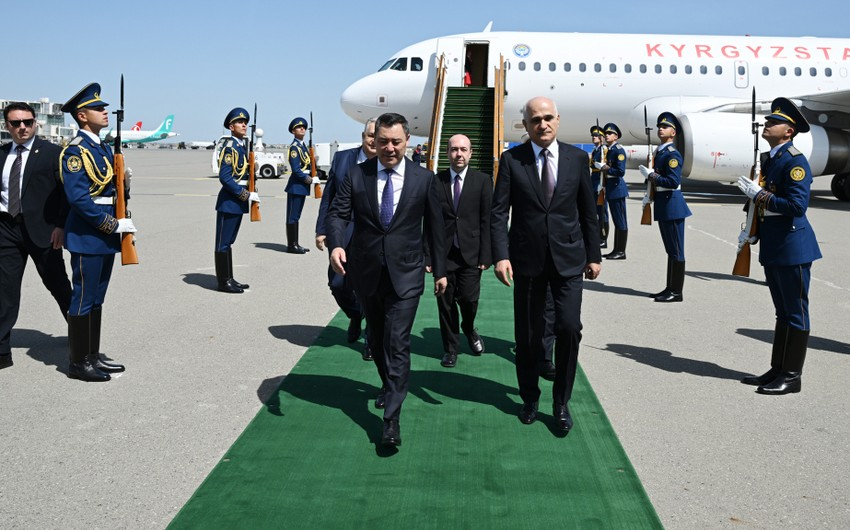 Президент Кыргызстана Садыр Жапаров прибыл с государственным визитом в Азербайджан ОБНОВЛЕНО