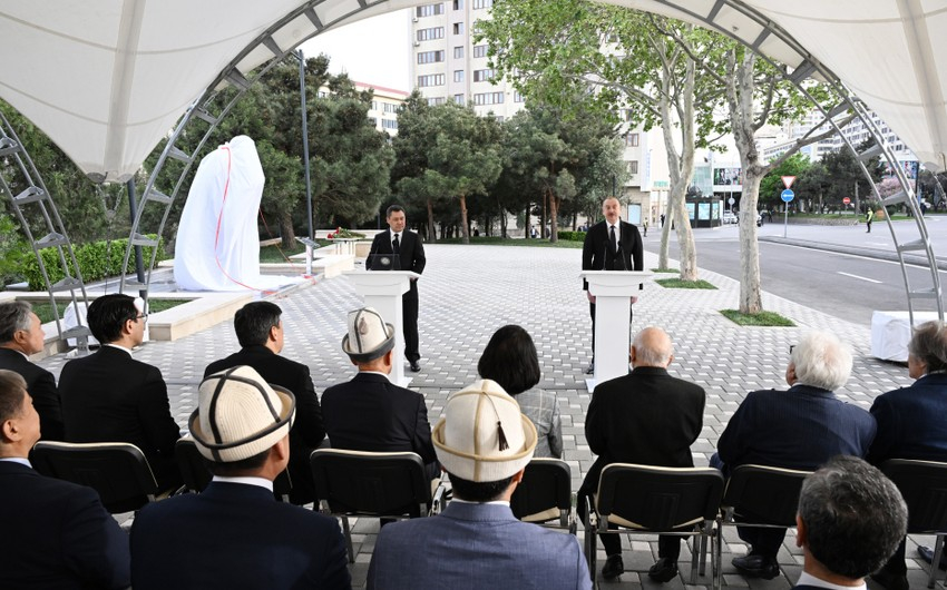 Ильхам Алиев и Садыр Жапаров приняли участие в открытии памятника Чингизу Айтматову в Баку - ОБНОВЛЕНО