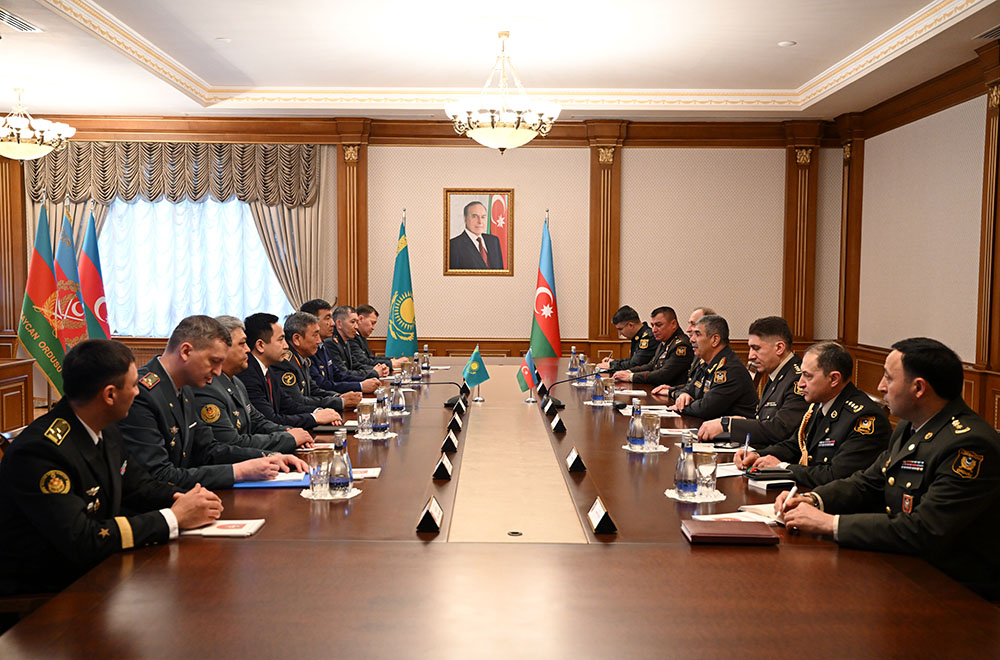 Азербайджан и Казахстан обсудили развитие военного сотрудничества - ВИДЕО