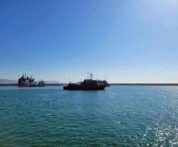 ВМС и ВВС Азербайджана провели тактические учения в Каспийском море - ВИДЕО