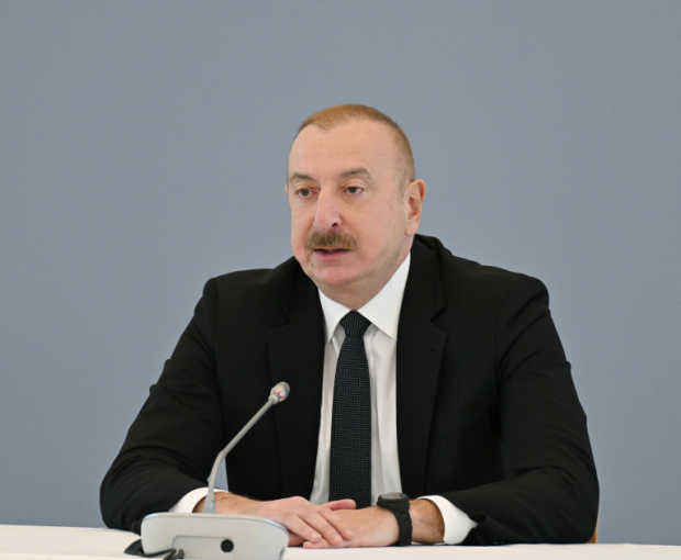 Президент Ильхам Алиев принял участие в международном форуме в Университете ADA - ВИДЕО