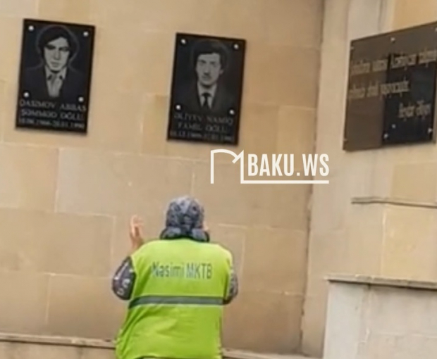 Поступок уборщицы у памятника шехидам в Баку растрогал всех - ВИДЕО