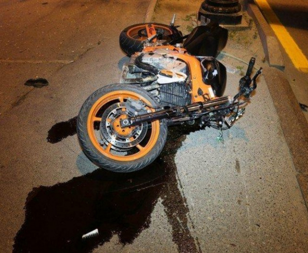 Столкновение байкера и автомобилиста в Баку: пострадала 18-летняя девушка