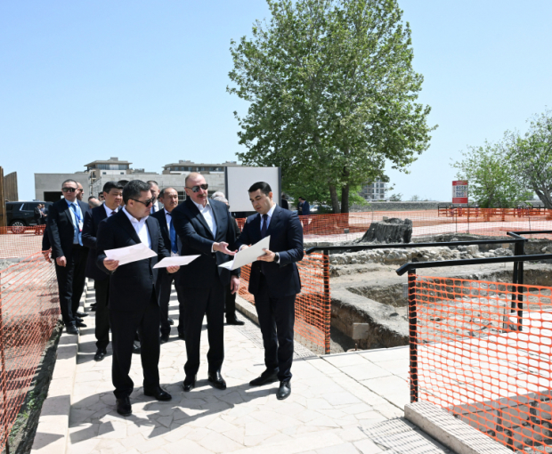 Президенты Азербайджана и Кыргызстана ознакомились с ходом работ во дворце Панахали хана и комплексе Имарет - ФОТО