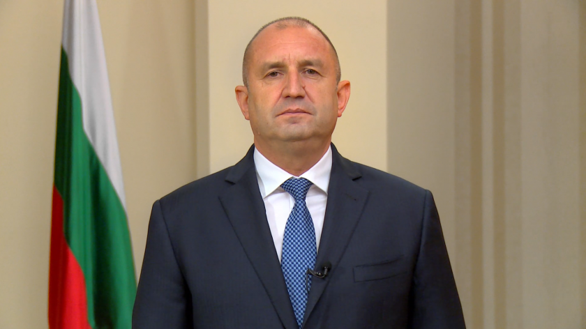 Президент Болгарии посетил могилу общенационального лидера Гейдара Алиева