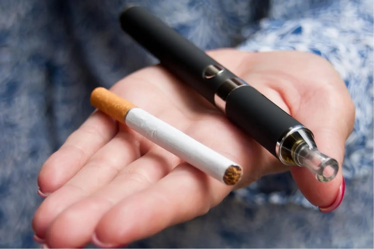 Что вреднее: обычные или электронные сигареты? - Отвечает врач