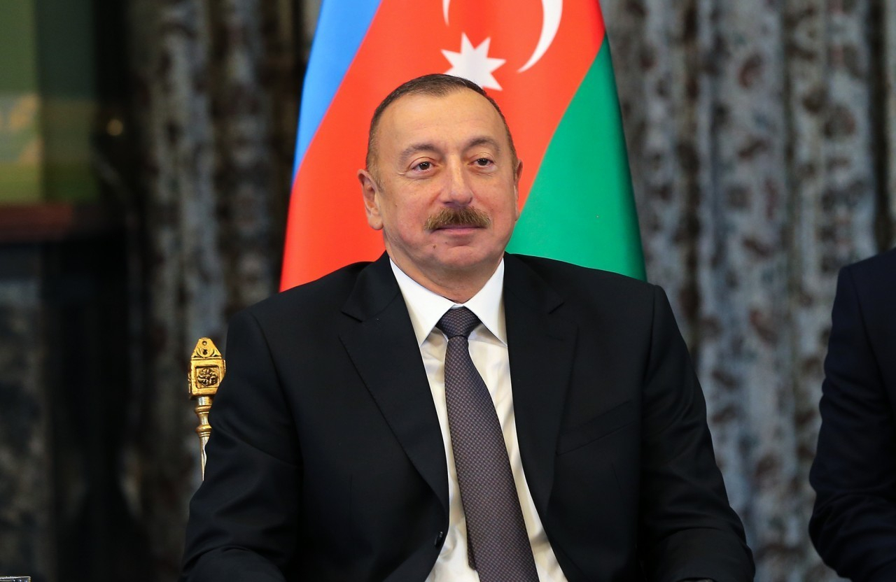 Ильхам Алиев: Благодаря деятельности великого лидера мы вступили на путь развития