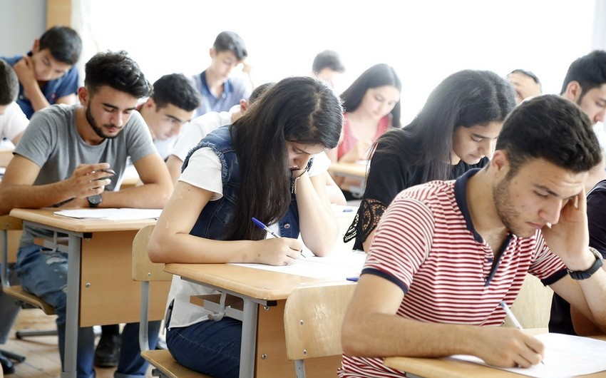 Около 25 тысяч учащихся сдали экзамен по азербайджанскому языку - ОБНОВЛЕНО