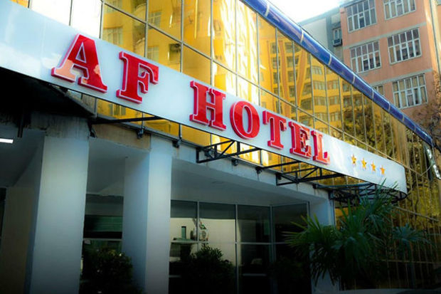 Шокирующая история в отеле Баку: Мужчина выбросил возлюбленную из окна 6-го этажа