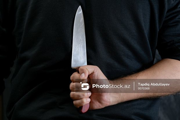 Площадь Фонтанов превратилась в место преступления: на официантов напали с ножом