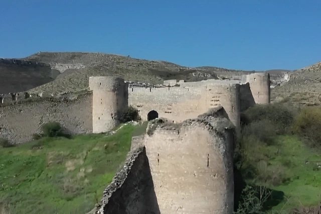 Аскеранская крепость: новые кадры восточных ворот Карабаха - ВИДЕО