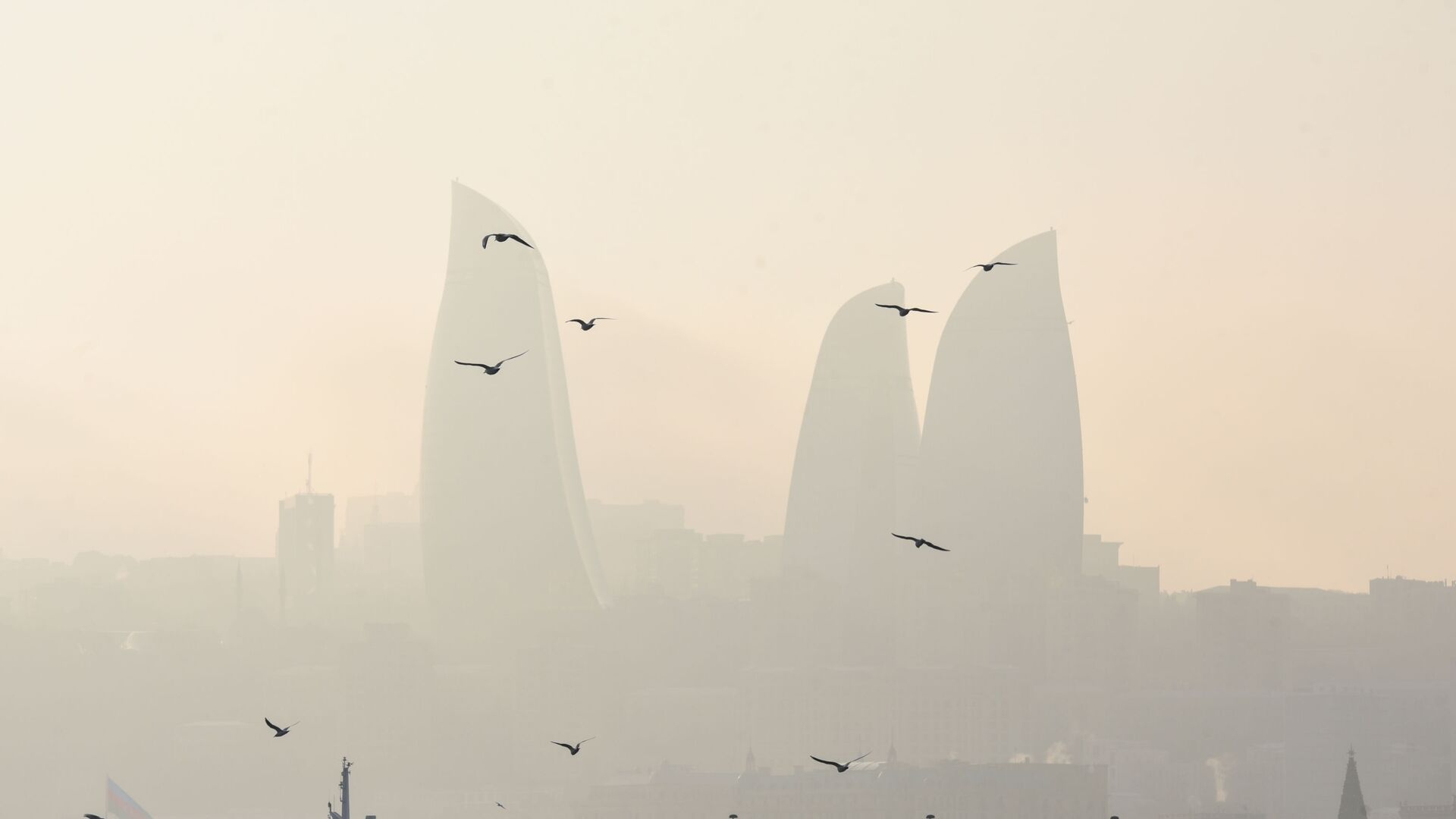 Баку накрыло пылью: синоптики дали прогноз