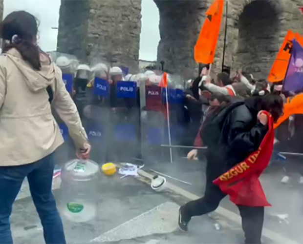 Стамбул охвачен беспорядками после разгона манифестации - ФОТО