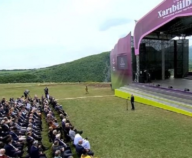 Ильхам Алиев выступил с речью на открытии фестиваля "Харыбюльбюль" - ОБНОВЛЕНО + ФОТО/ВИДЕО