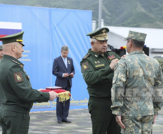 Группа военнослужащих Азербайджана награждена медалями за отличие в службе - ФОТО
