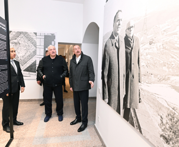 Президенты Азербайджана и Беларуси посетили выставку "Гейдар Алиев и Карабах" в Творческом центре в Шуше - ФОТО
