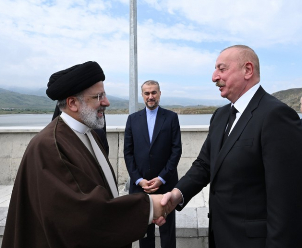 Ильхам Алиев и Сейед Ибрагим Раиси встретились на азербайджано-иранской государственной границе - ФОТО