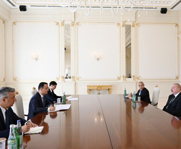 Президент Ильхам Алиев принял министра инвестиций, промышленности и торговли Узбекистана - ФОТО
