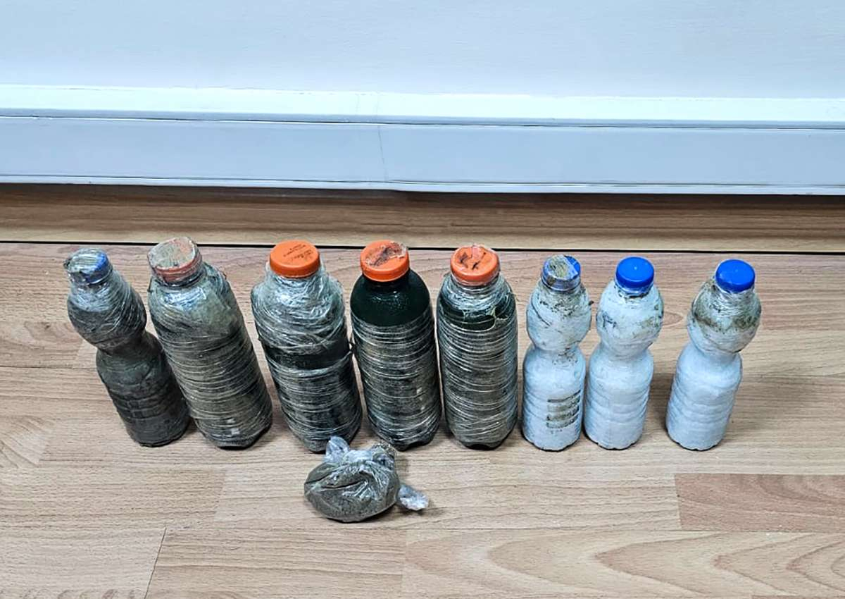 Из Ирана в Баку пытались провезти наркотики в бутылках с водой - ФОТО