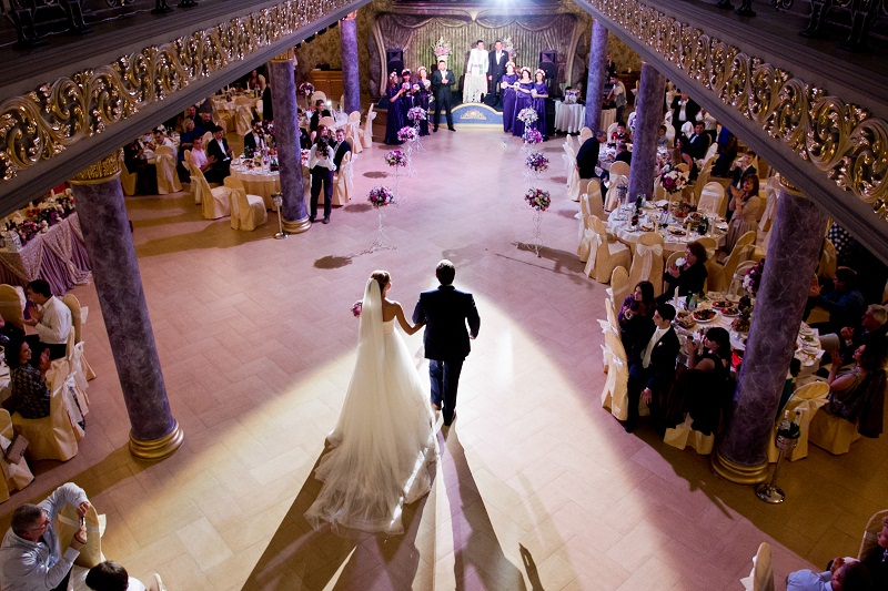 На свадьбе в Азербайджане отравились жених и невеста