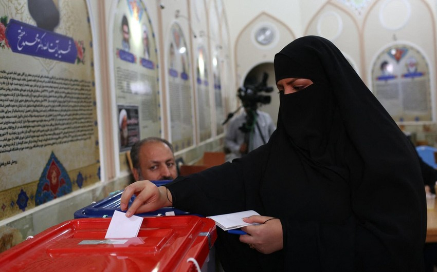 Избирком в третий раз продлил время голосования на выборах президента Ирана - ОБНОВЛЕНО