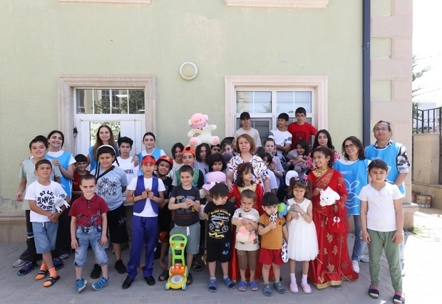 IDEA организовало для детей очередную акцию в рамках кампании "Поделись радостью" - ФОТО