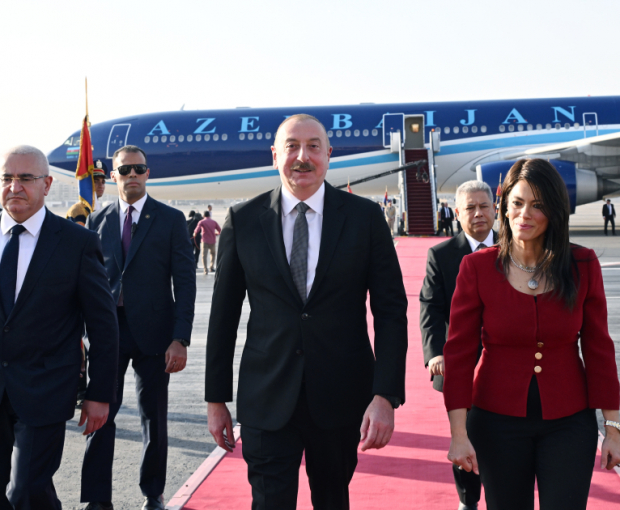 Президент Ильхам Алиев прибыл с официальным визитом в Египет - ФОТО