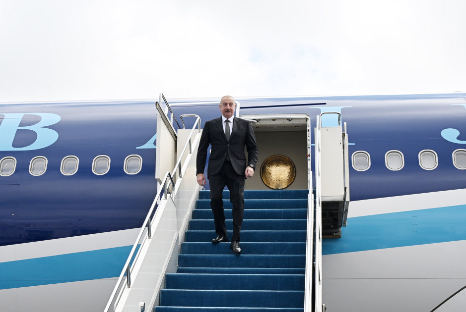 Президент Ильхам Алиев прибыл с визитом в Казахстан - ФОТО