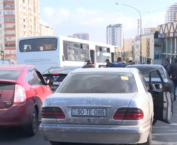 В Баку "1-манатные" такси стали "2-манатными" - ВИДЕО