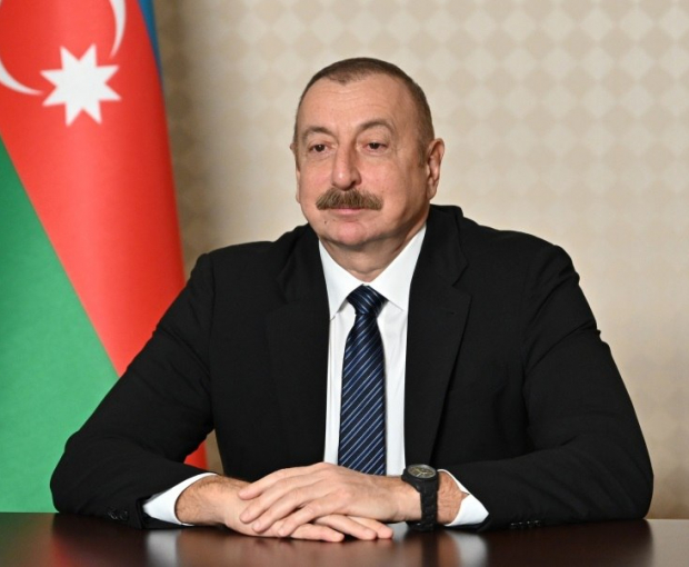 Президент Ильхам Алиев поздравил мальдивского коллегу